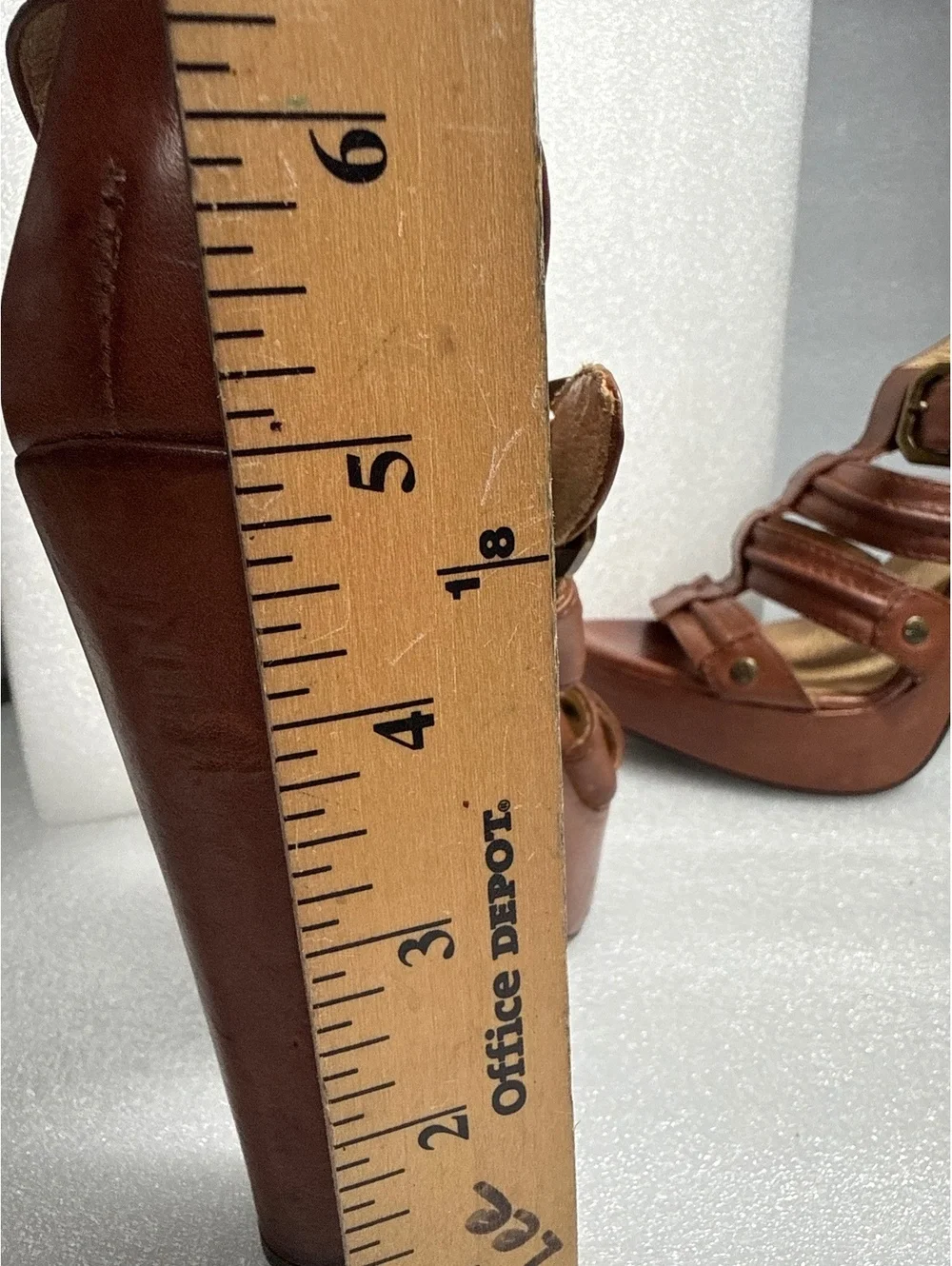 Frye Brown Leather Platform Heeled Sandals Strappy Buckle Women’s Size 7.5
